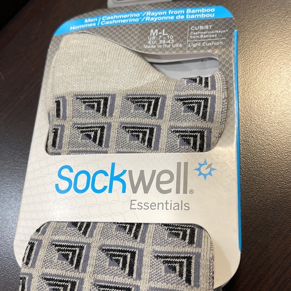 Sockwell men’s Cubist merino wool socks in barley - Picture 2 of 8